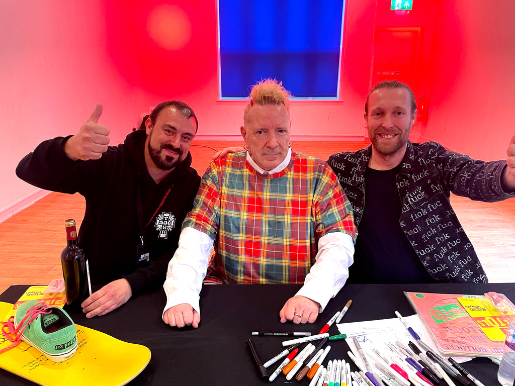 PUNK IS NOT DEAD !! Une rencontre complètement folle avec John Lydon